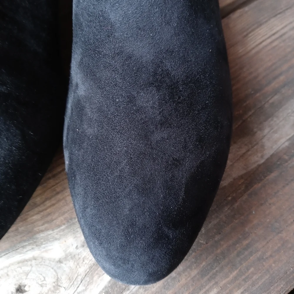 Kate Spade Black pull on Ankle Boots Suede Womens Shoes Size 6B.  188pem